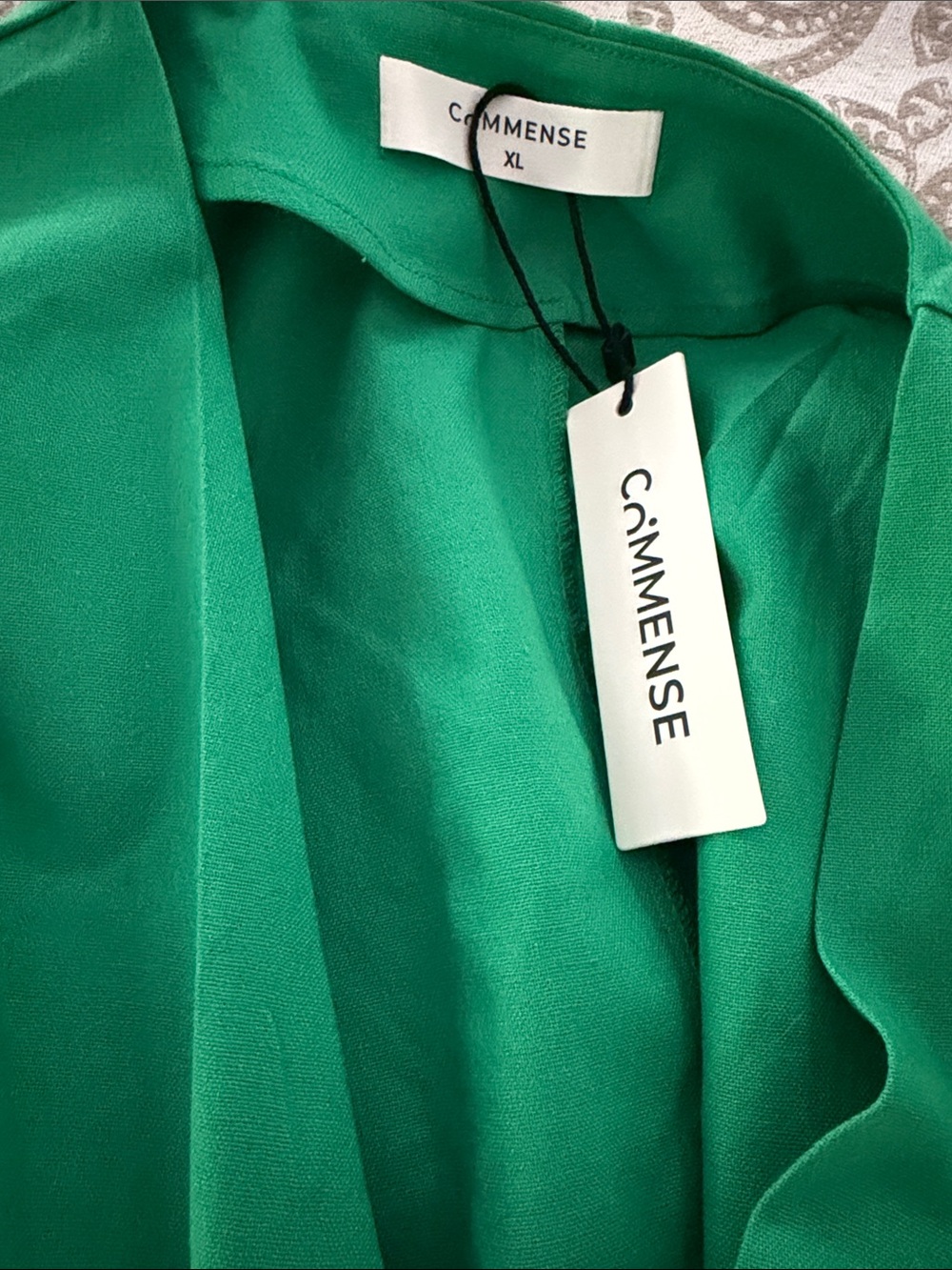 Commense Emerald Green Wide-Leg pants with V-Neck with Tie Waist Jacket. - Picture 4 of 8